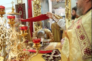 Божественная литургия в храме во имя Всех святых, в земле Российской просиявших, г.Саратова