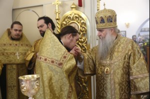 Божественная литургия в храме святителя Иоанна Златоуста в п. Зональный г.Саратова