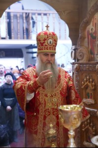 Божественная литургия и панихида в храме во имя святителя и чудотворца Николая на Елшанском кладбище г.Саратова