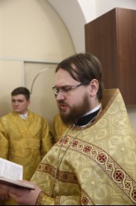 Божественная литургия в храме святителя Иоанна Златоуста в п. Зональный г.Саратова