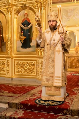Митрополит Игнатий совершил Божественную литургию и молебен на новый год в Покровском соборе г. Саратова
