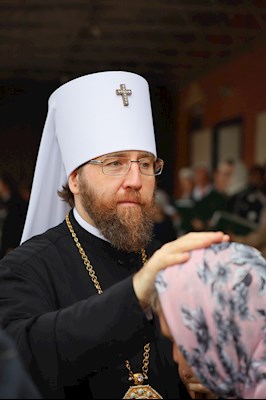 Митрополит Игнатий совершил Литургию в храме великомученика Георгия Победоносца г. Саратова