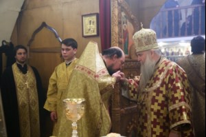 Божественная литургия в храме во имя святителя и чудотворца Николая на Елшанском кладбище г. Саратова
