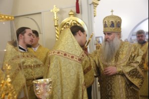 Божественная литургия в храме святителя Иоанна Златоуста в п. Зональный г.Саратова