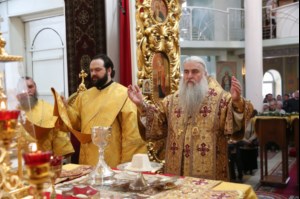 Божественная литургия в храме во имя Всех Святых, в земле Российской просиявших, г.Саратова