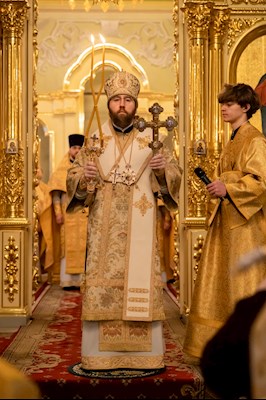 Митрополит Игнатий совершил Божественную литургию и молебен на новый год в Покровском соборе г. Саратова