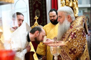 Божественная литургия в храме во имя Всех Святых, в земле Российской просиявших, г.Саратова