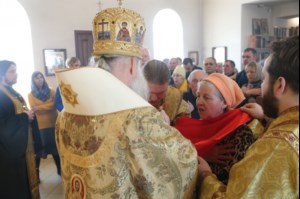Божественная литургия в храме святителей Василия Великого, Григория Богослова, Иоанна Златоуста г.Саратова