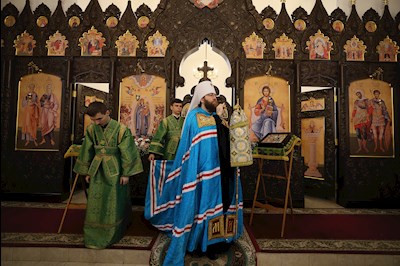 Митрополит Игнатий совершил Литургию Преждеосвященных Даров в храме в честь иконы Божией Матери «Всех скорбящих Радость» г. Саратова