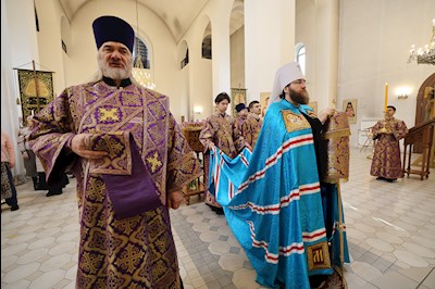 Митрополит Игнатий совершил Божественную литургию в соборном храме святителя Спиридона Тримифунтского г. Саратова