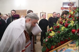 Божественная литургия в храме во имя священномученика Космы Саратовского
