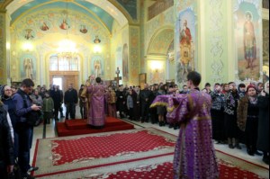 Митрополит Лонгин совершил Чин умовения ног