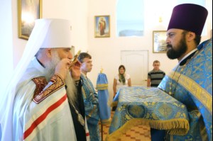 Божественная литургия в храме в честь Покрова Пресвятой Богородицы р.п. Новые Бурасы