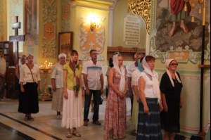 Всенощное бдение в храме в честь Покрова Пресвятой Богородицы города Саратова