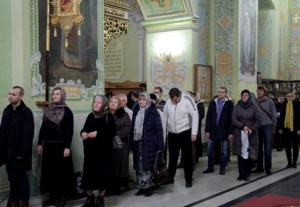 Всенощное бдение в храме в честь Покрова Пресвятой Богородицы г. Саратова
