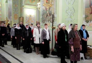 Всенощное бдение в храме в честь Покрова Пресвятой Богородицы Саратова