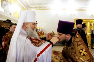 Всенощное бдение в Свято-Троицком кафедральном соборе Саратова
