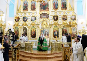 Митрополит Лонгин сослужил Святейшему Патриарху Кириллу на Божественной литургии в Спасо-Вознесенском соборе г.Ульяновска