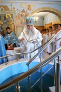 Крещальная литургия в Свято-Троицком кафедральном соборе г. Саратова