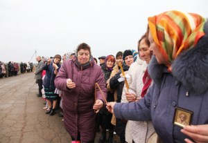 Сретенский монастырь г. Москвы передал Свято-Никольской обители Саратовской митрополии частицу мощей святителя Николая Чудотворца