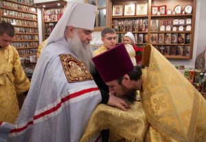 Божественная литургия на Архиерейском подворье — храме святых равноапостольных Кирилла и Мефодия при СГУ