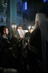 Великое повечерие с чтением канона преподобного Андрея Критского в храме в честь Покрова Пресвятой Богородицы г. Саратова