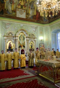 Всенощное бдение в храме в честь Покрова Пресвятой Богородицы г. Саратова