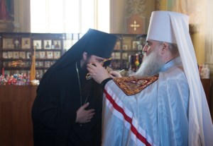 Всенощное бдение в храме в честь Покрова Пресвятой Богородицы г.Саратова