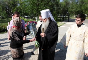 Божественная литургия в саратовском храме святителя Луки Исповедника, архиепископа Симферопольского