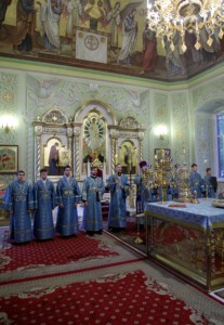 Всенощное бдение в храме в честь Покрова Пресвятой Богородицы г.Саратова