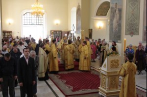 Всенощное бдение в Покровском храме Саратова