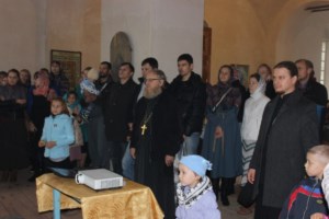 Православная молодежь Саратова совершила поездку по храмам Петровского благочиния Саратовской епархии