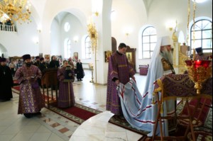 Божественная литургия в храме в честь Рождества Христова г.Саратова