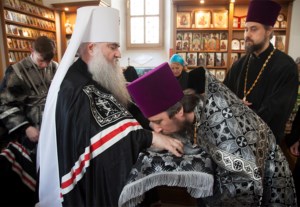 Литургия Преждеосвященных Даров, малое повечерие, утреня и первый час на Архиерейском подворье — храме во имя святых равноапостольных Кирилла и Мефодия при СГУ