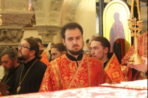 Митрополит Лонгин возглавил молебен святителю Николаю в Базилике святителя Николая в г. Бари