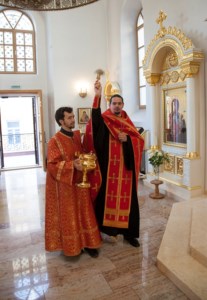 Божественная литургия на Архиерейском подворье — храме во имя святых равноапостольных Мефодия и Кирилла при СГУ в день памяти святых братьев