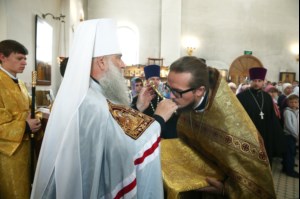 Божественная литургия в храме во имя святых первоверховных апостолов Петра и Павла г.Аткарска