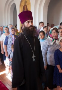 Божественная литургия в храме в честь Успения Пресвятой Богородицы п. Возрождение Хвалынского района