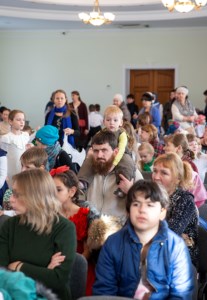 В Саратове прошел финальный этап епархиального фестиваля детского творчества «Поделись радостью с другом» (младшая группа)