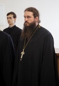 Митрополит Лонгин освятил здание епархиального управления после капитального ремонта
