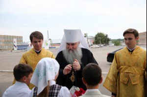Божественная литургия в храме в честь Покрова Пресвятой Богородицы р.п. Новые Бурасы
