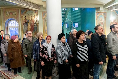 Божественная литургия в храме Всех святых, в земле Русской просиявших, г. Саратова