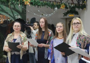 В Саратове прошла молодежная рождественская вечерка