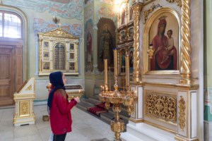 Великое повечерие с чтением канона преподобного Андрея Критского в храме Покрова Пресвятой Богородицы г. Саратова