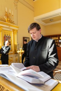 Литургия Преждеосвященных Даров на Архиерейском подворье — в храме во имя святого апостола и евангелиста Иоанна Богослова при СПДС