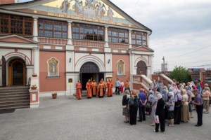 В Саратове встретили икону «Избавительница от бед»