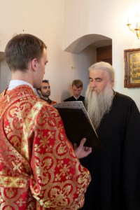Всенощное бдение на Архиерейском подворье — храме в честь иконы Божией Матери «Утоли моя печали» г. Саратова