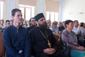 Воспитанницы Межъепархиального женского духовного училища представили отчетный концерт
