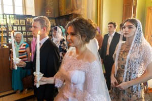 Таинство Венчания в Покровском храме г. Саратова