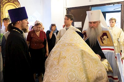 Божественная литургия в храме святителя Тихона Задонского г. Саратова